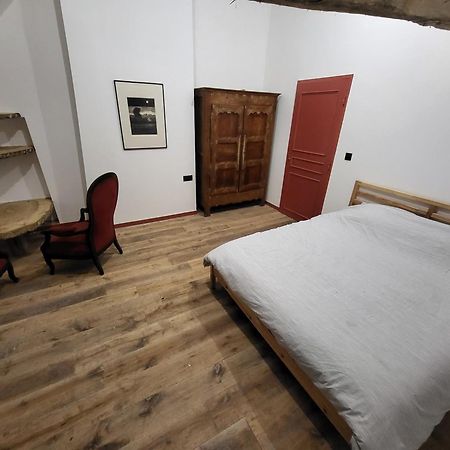 에스콜리베상테카밀 Les Oiseaux De Passage B&B 외부 사진